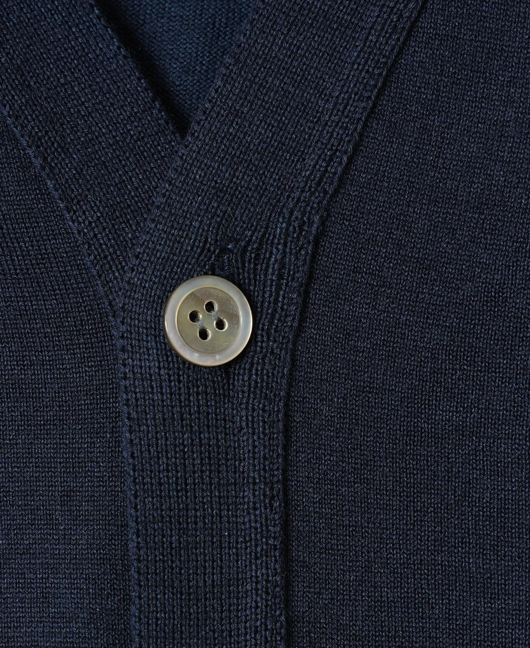 FF30G Cardigan Super Extra Fine Merino Wool