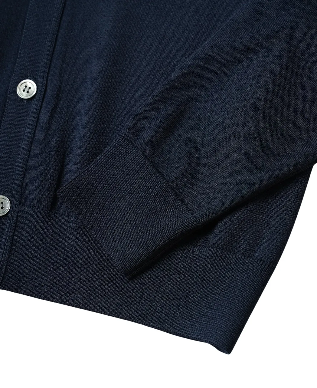 FF30G Cardigan Super Extra Fine Merino Wool