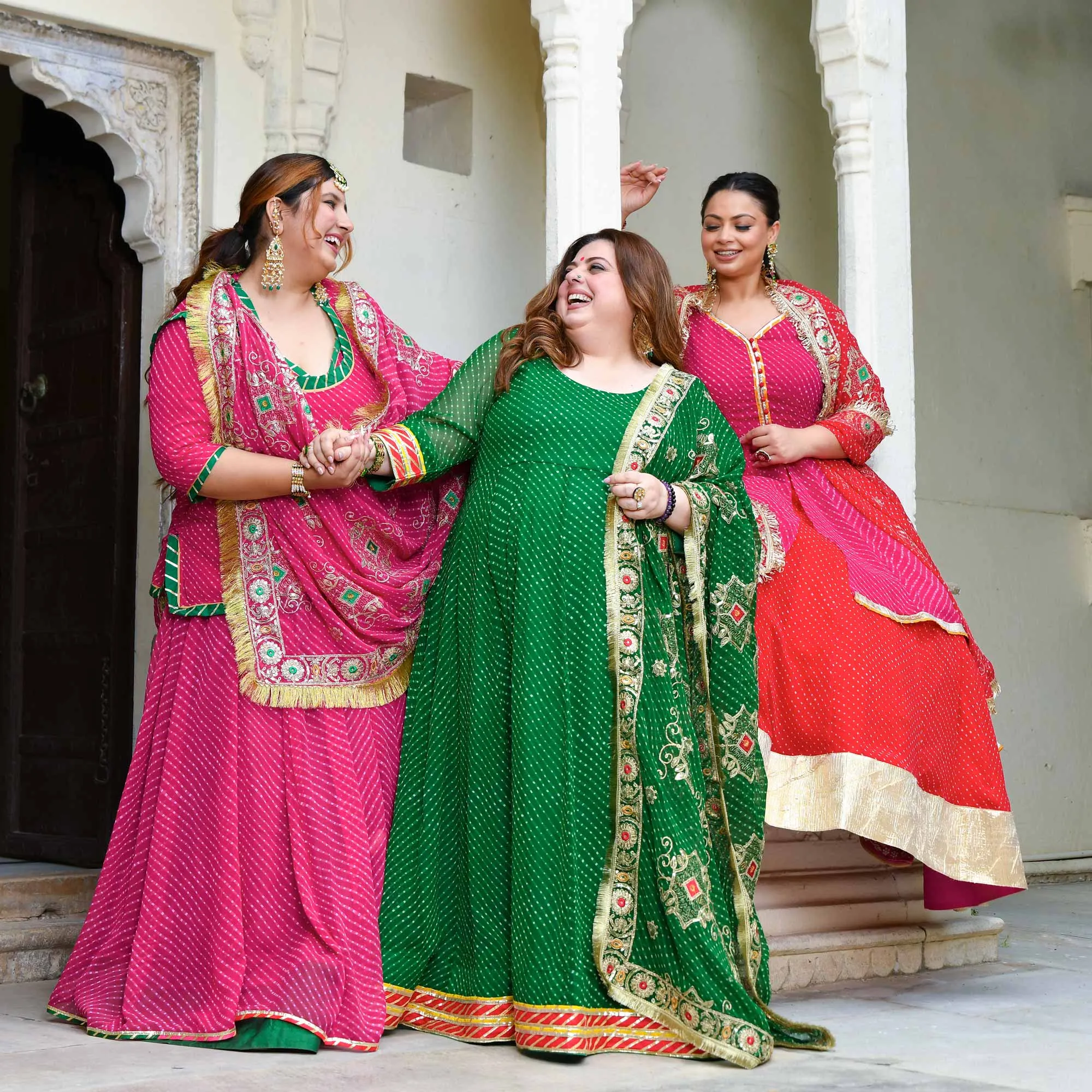Kohinoor-Rani Pink Mothra Embroidered Poshak Lehenga Set
