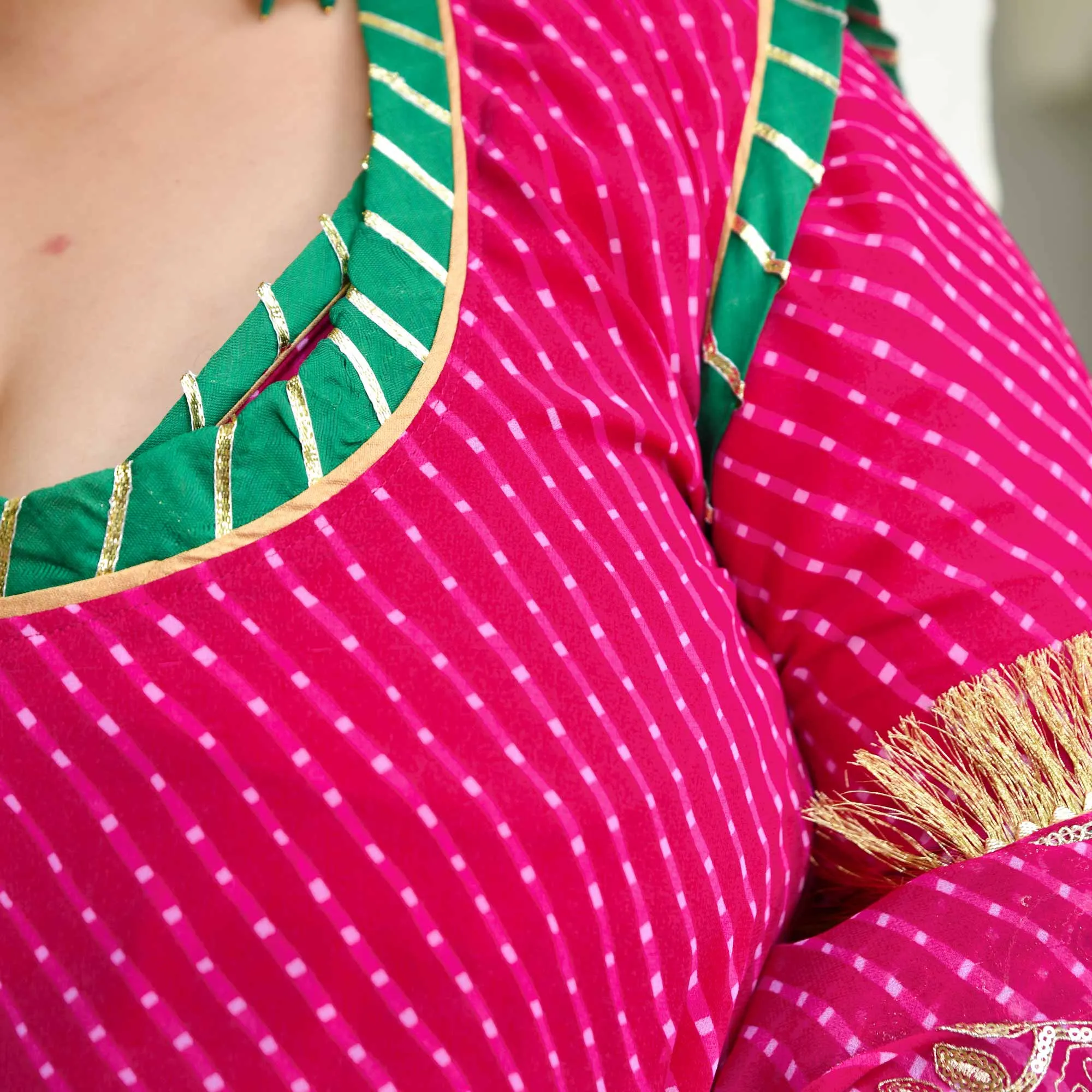 Kohinoor-Rani Pink Mothra Embroidered Poshak Lehenga Set