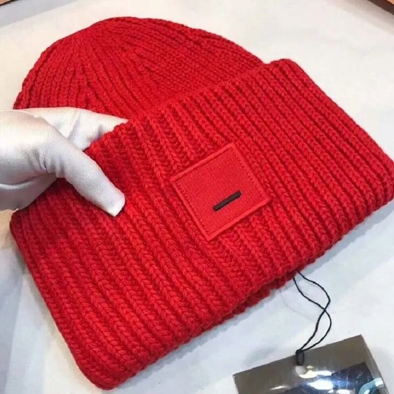New Winter Hats For Women Knit Cap Smiling Face Couple Cap Lady Thread Knitted Beanie Chapeau Female Bonnet