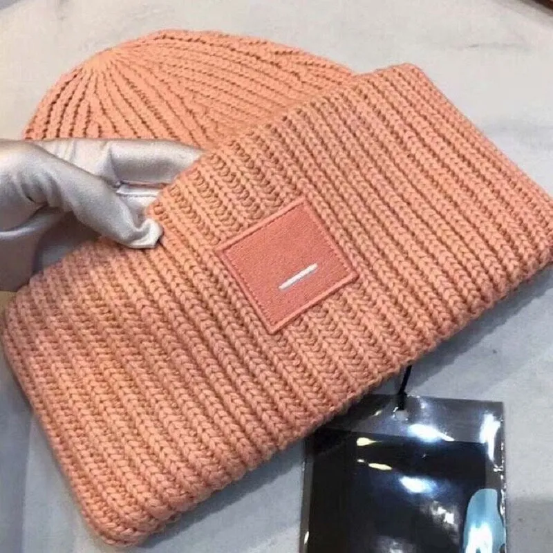 New Winter Hats For Women Knit Cap Smiling Face Couple Cap Lady Thread Knitted Beanie Chapeau Female Bonnet