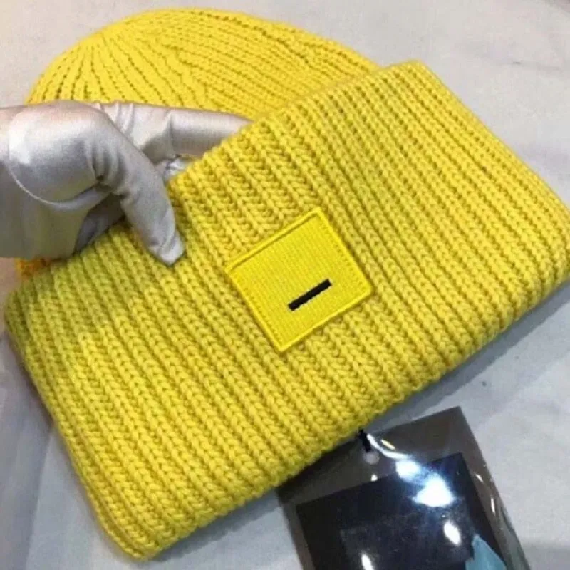 New Winter Hats For Women Knit Cap Smiling Face Couple Cap Lady Thread Knitted Beanie Chapeau Female Bonnet