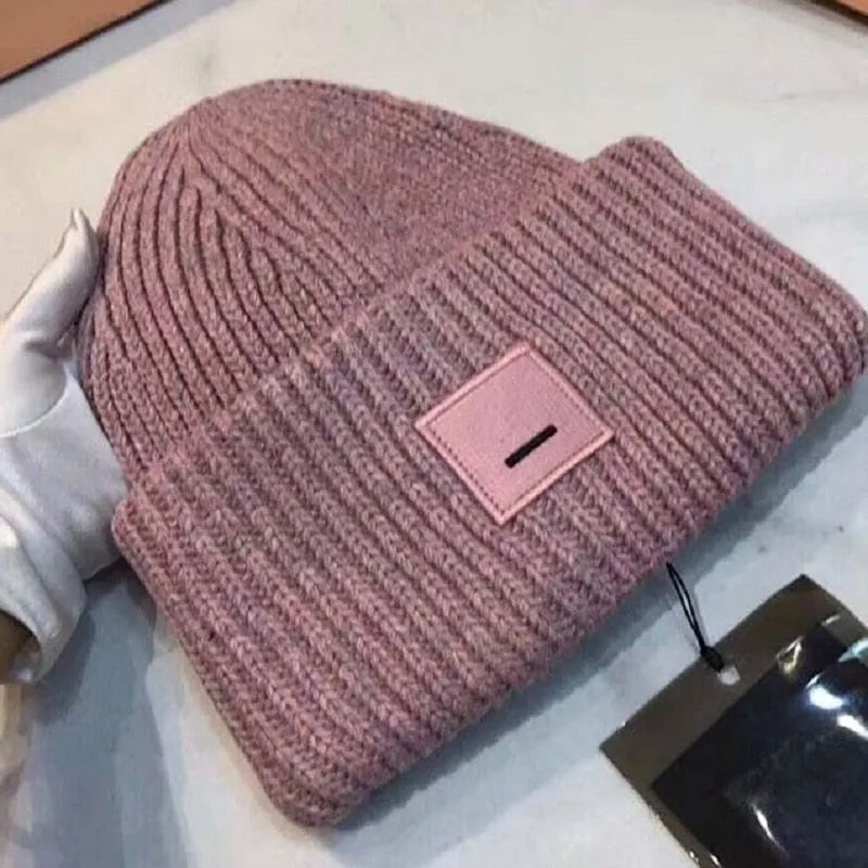 New Winter Hats For Women Knit Cap Smiling Face Couple Cap Lady Thread Knitted Beanie Chapeau Female Bonnet