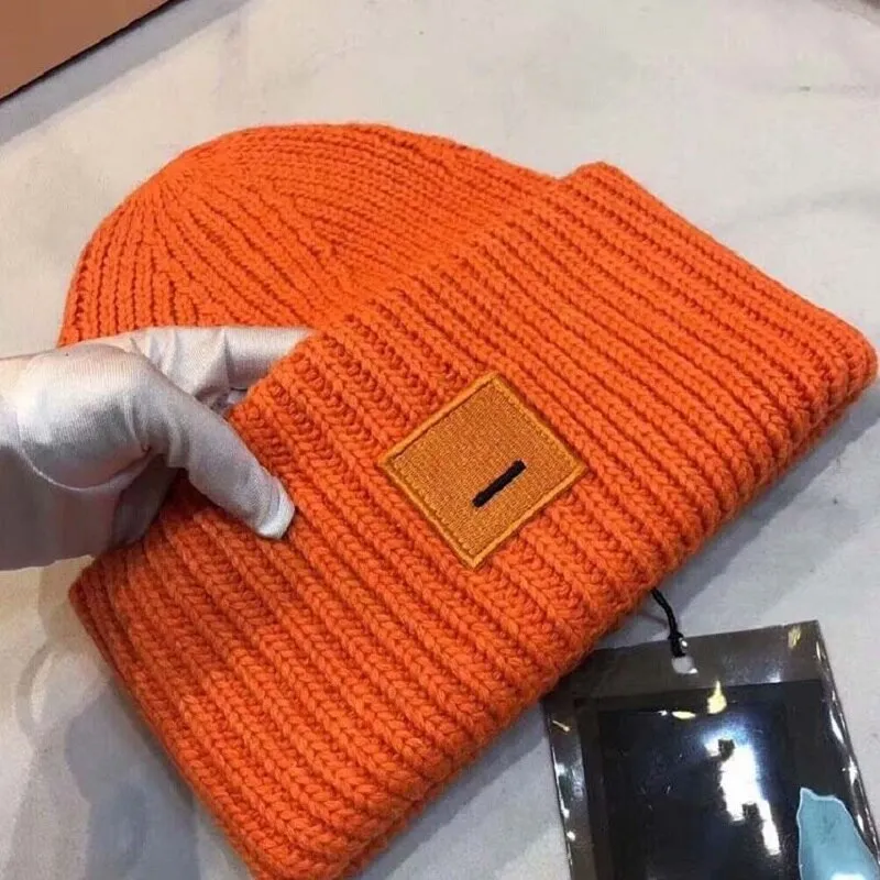 New Winter Hats For Women Knit Cap Smiling Face Couple Cap Lady Thread Knitted Beanie Chapeau Female Bonnet